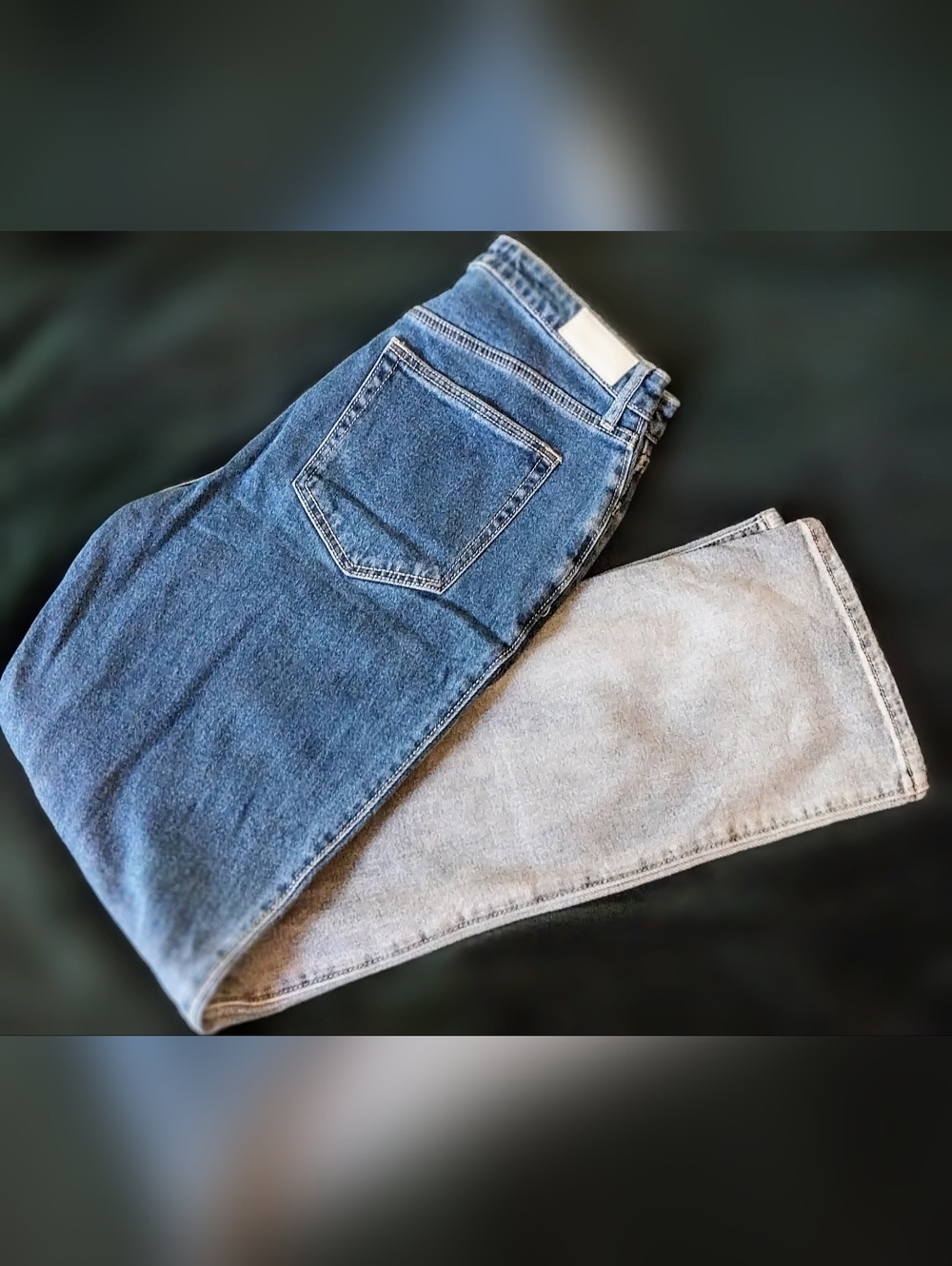 Hollister Two-Tone Ombre Blue Ultra High-Rise Stacked Vintage Straight Jeans - Picture 5 of 5